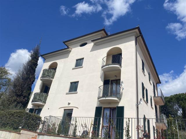 Appartamento in vendita a Passignano Sul Trasimeno, Umbria