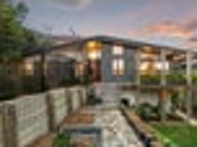 House for sale in Chaslands, Canterbury