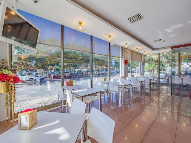 Ponto Comercial venda em Ferreiras, Vale Serves