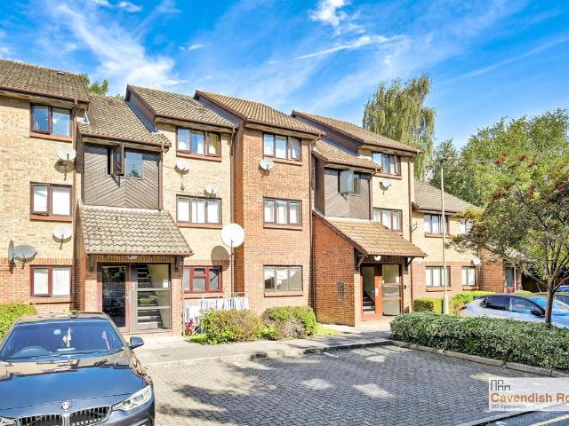 Apartment for rent in Colindale, Greater London