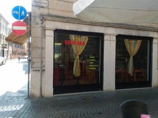 Locale Commerciale in affitto a Valletta Paiolo, San Giorgio Di Mantova