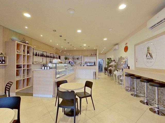 Locale Commerciale in vendita a Campo, San Giuliano Terme
