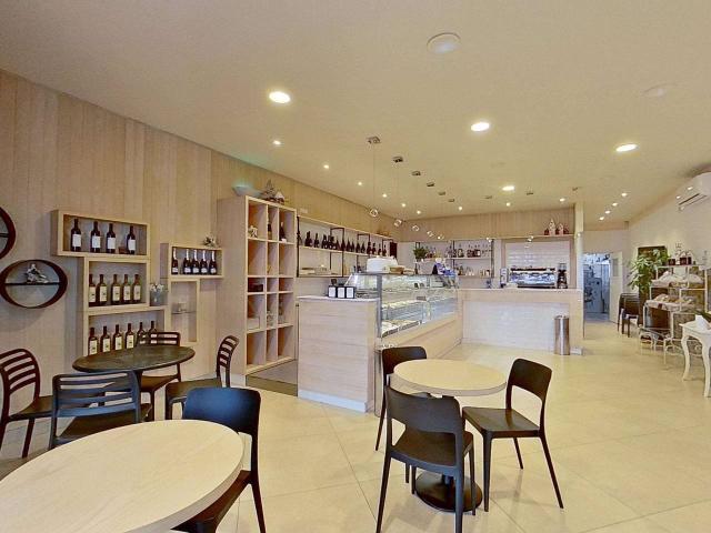 Locale Commerciale in vendita a Campo, San Giuliano Terme