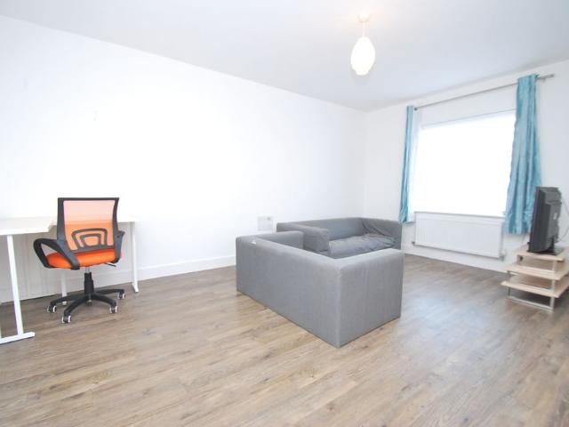 House for rent in Fox Hill, Dulcote