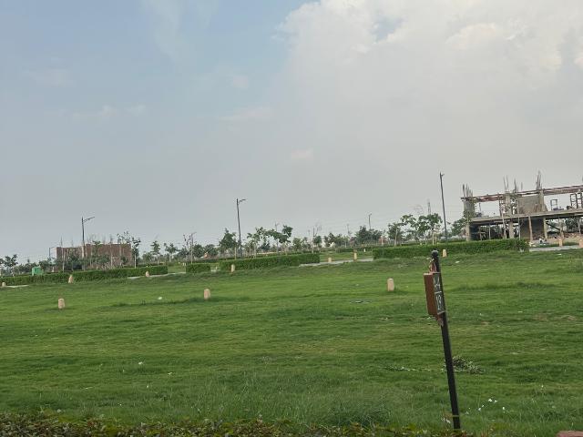 Land for sale in Hariana