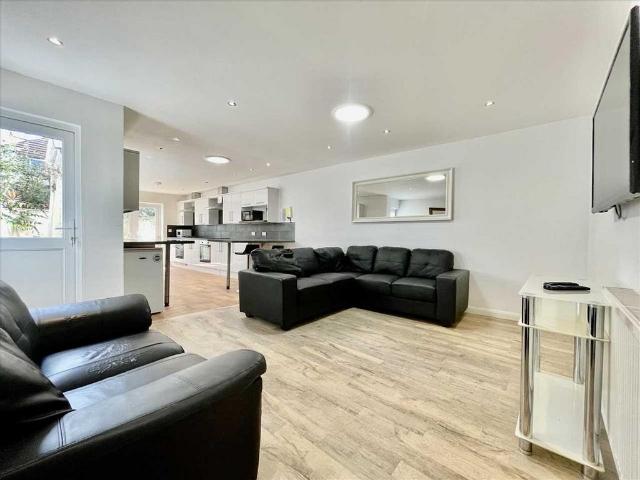 House for rent in Pennycomequick, Mount Wise