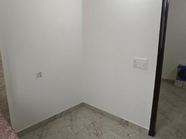 Property for rent in Deri