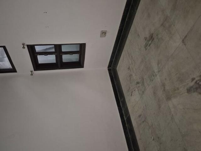 Property for rent in Deri