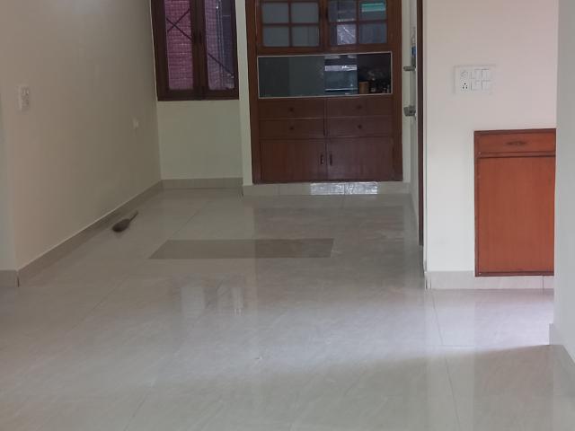 Flat for rent in Deri