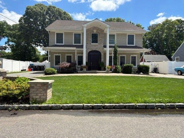 House for sale in Bohemia, New York