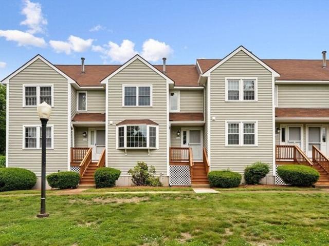 Condo for sale in Tewksbury, Massachusetts