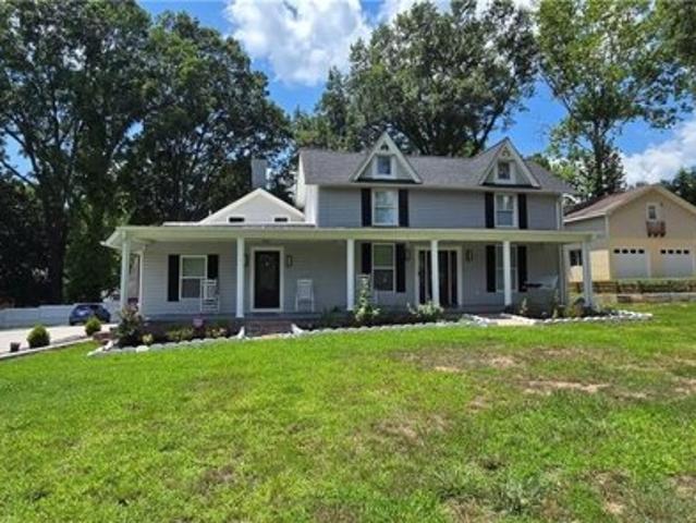 House for sale in Eden