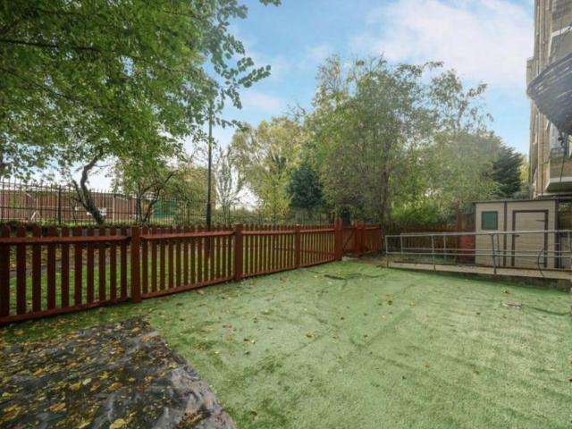 Apartment for rent in Brownswood Park, Stoke Newington