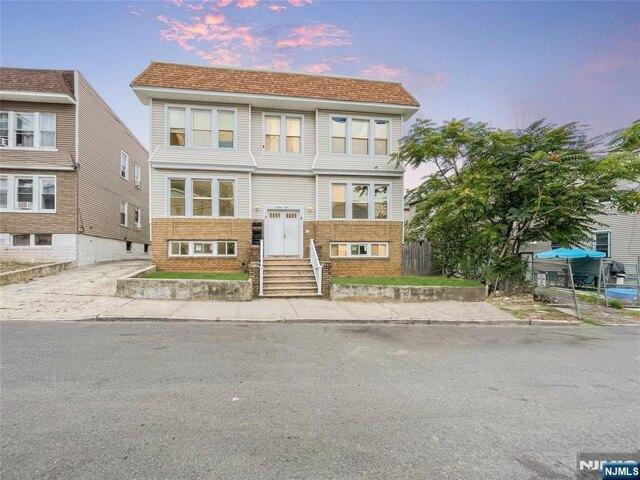 House for sale in Newark, Essex County
