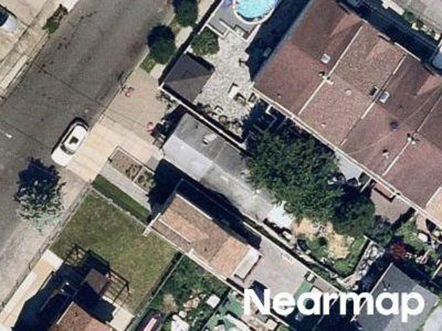 House for sale in Staten Island, New York