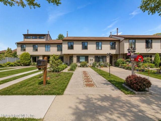 Condo for sale in Arverne, New York