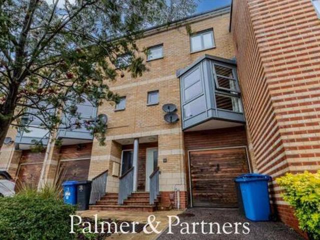 House for sale in Key Street, Suffolk