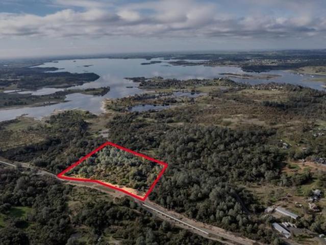 Land for sale in Burson, California