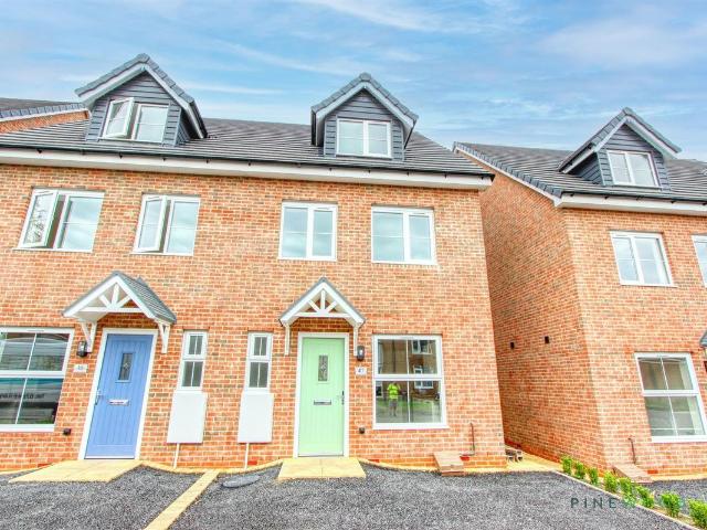 Apartment for rent in Shuttlewood, Bolsover