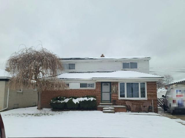 House for sale in Roseville, Michigan
