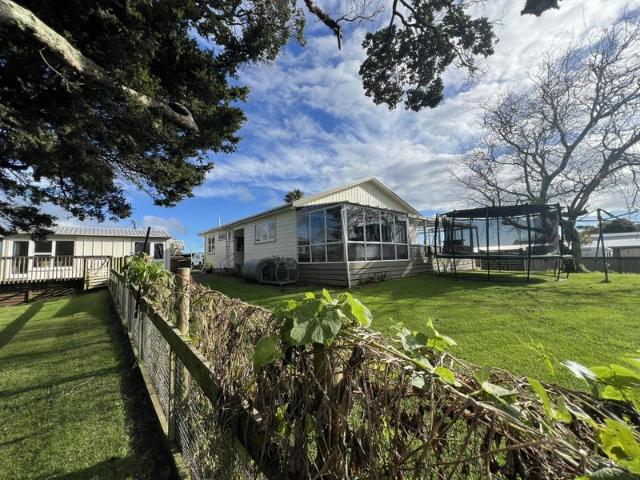 House for rent in Awhitu