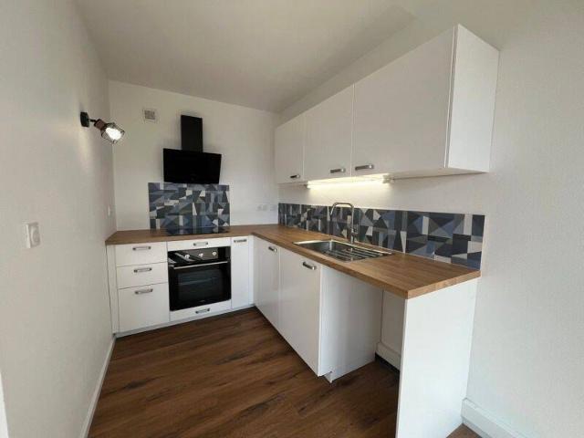 Studio location à Quartier du Hédas, Pau