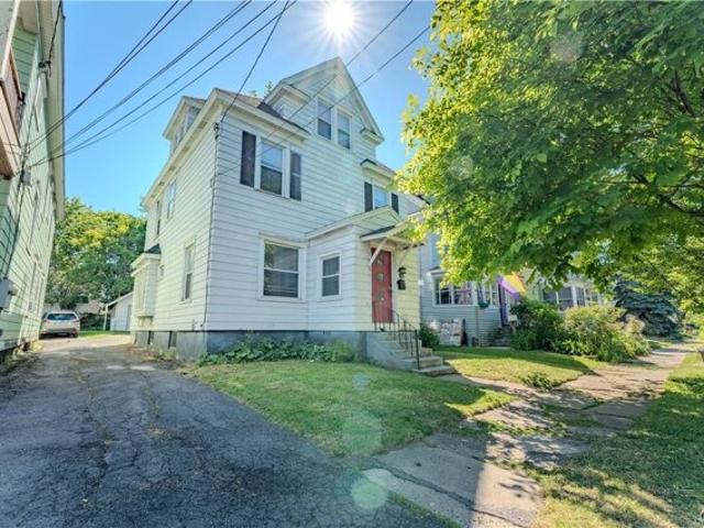 House for sale in Syracuse, New York