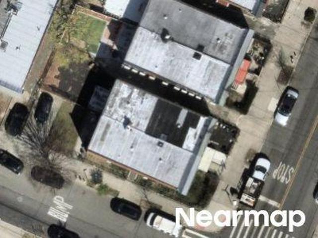 House for sale in The Bronx, Arverne