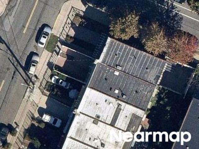 House for sale in The Bronx, Arverne