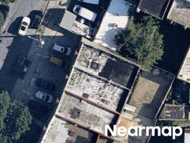 House for sale in The Bronx, Arverne