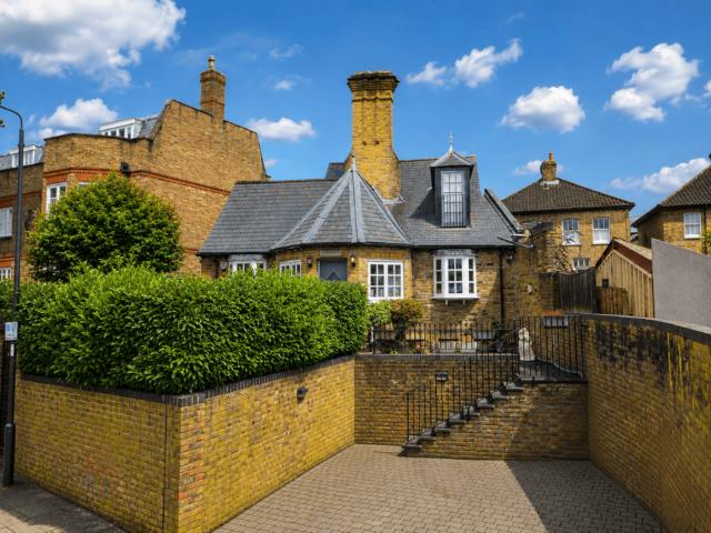 House for rent in Winchmore Hill, Greater London