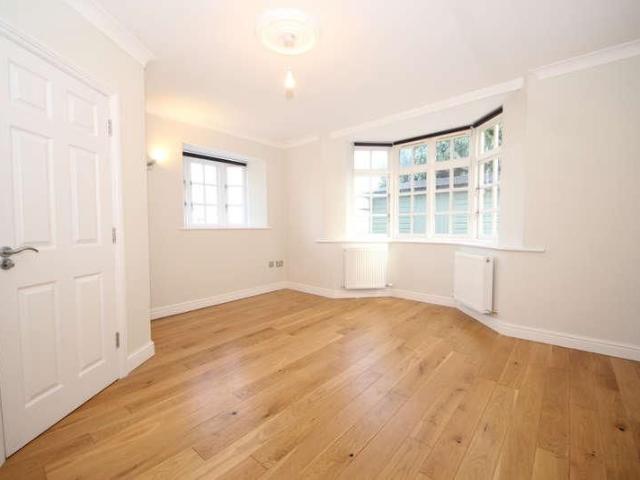 House for rent in Winchmore Hill, Greater London