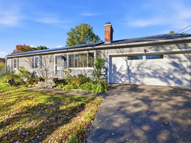 House for sale in Amostown, West Springfield