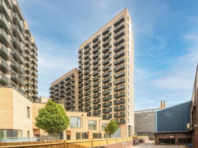 Apartment for rent in London Borough of Hounslow, Strand