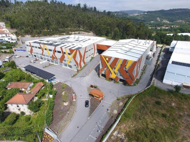 Loja venda em Costa de Além, Bitarães