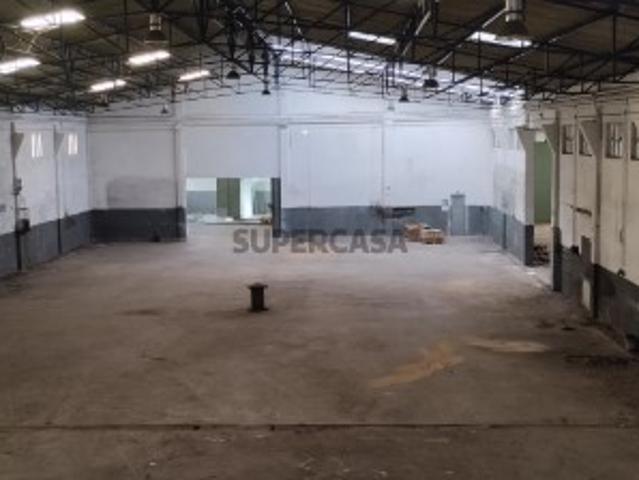 Armazém venda em Alcanena, Santarém