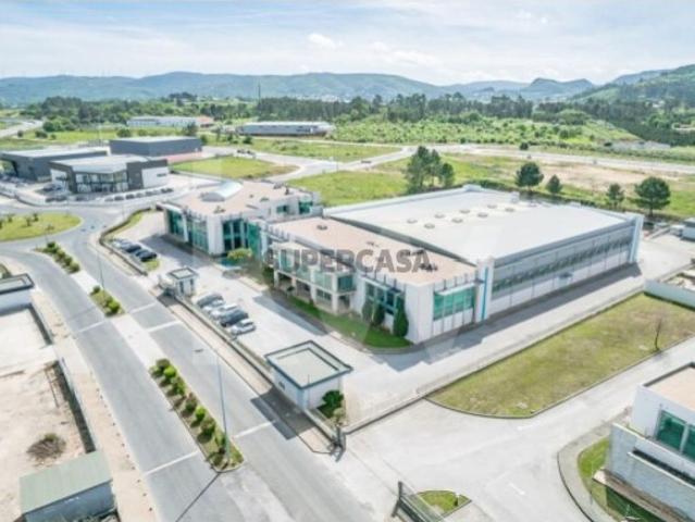 Armazém venda em Porto De Mós, Leiria