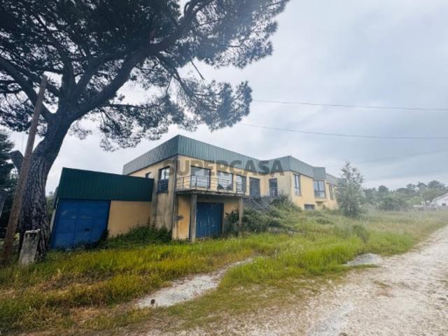 Armazém venda em Mourilhe, Viseu