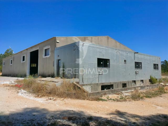 Armazém alugar em Covão do Coelho, Alcanena