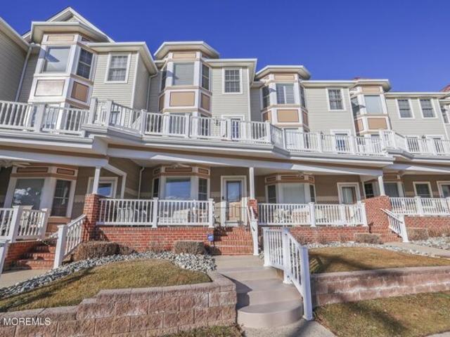 House for sale in Long Branch