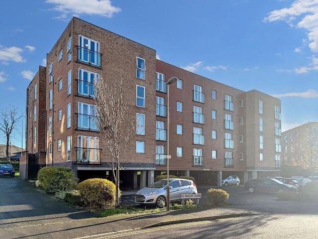 Apartment for rent in Bede Island, Old Wharf