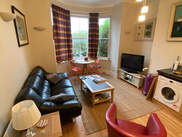 House for rent in Guildford Park, Guildford