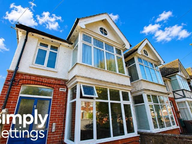 Apartment for rent in Worthing, West Sussex