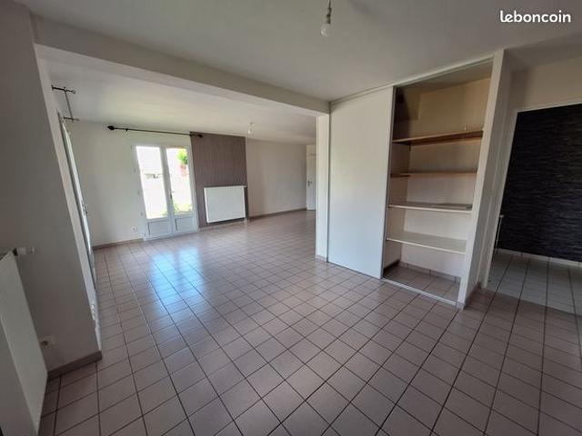 Maison vente à Bourges, Avord