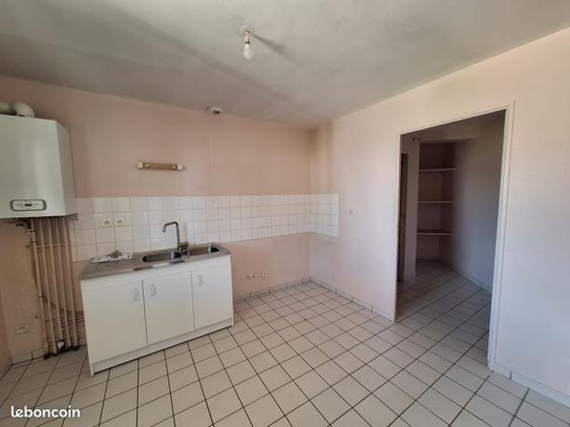 Maison vente à Bourges, Avord