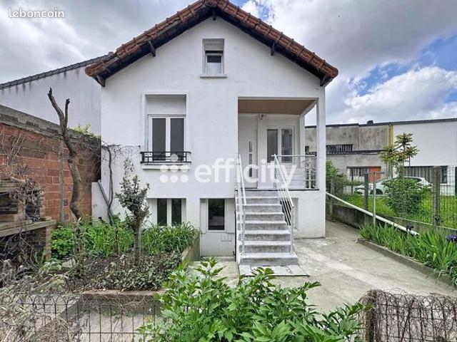 Maison vente à Dreux, Montreuil