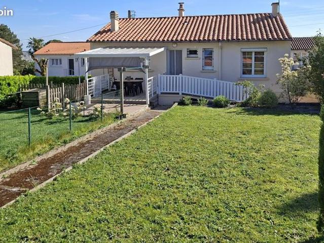 Maison vente à Fontenay-le-Comte, La Châtaigneraie