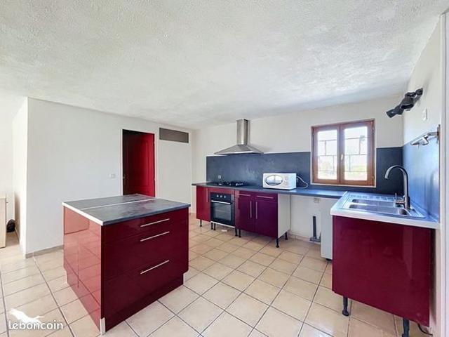 Maison vente à Oriolles, Charente