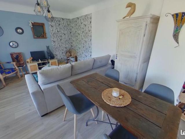 Maison vente à Montmorillon, Lussac-les-châteaux