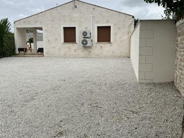 Maison vente à Saint-Jean-d'Angély, La Vergne